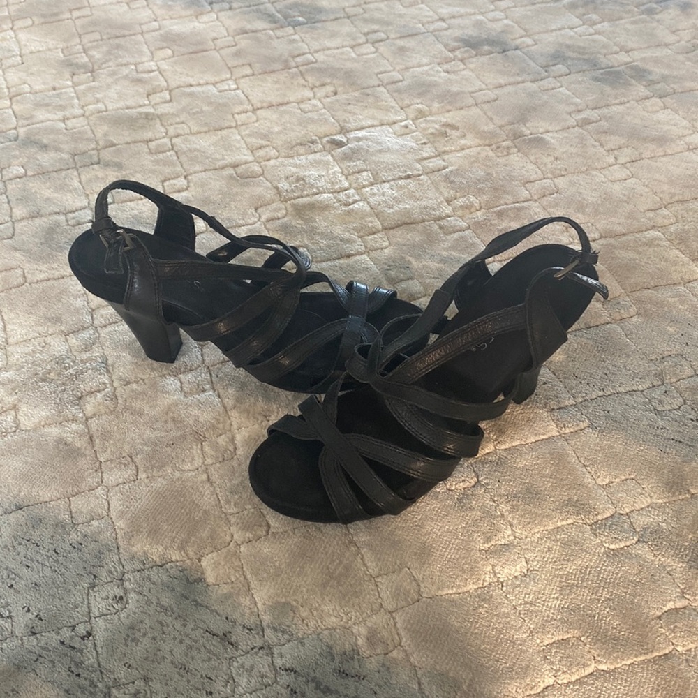Aerosoles Black Leather Strappy Sandals Size 7